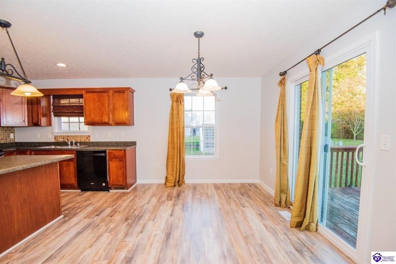 605 Wind Brook Drive - Photo 5 of 26