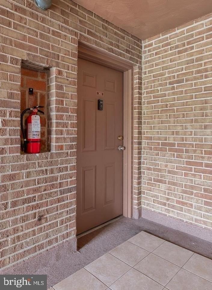 4709 Tecumseh St - Photo 2 of 15