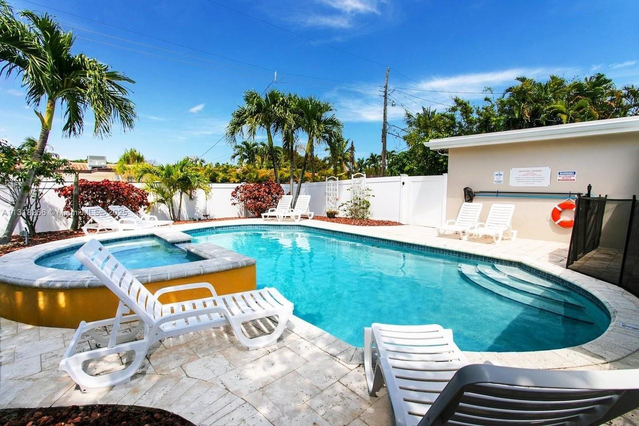 1311 Rodman St - Photo 4 of 42