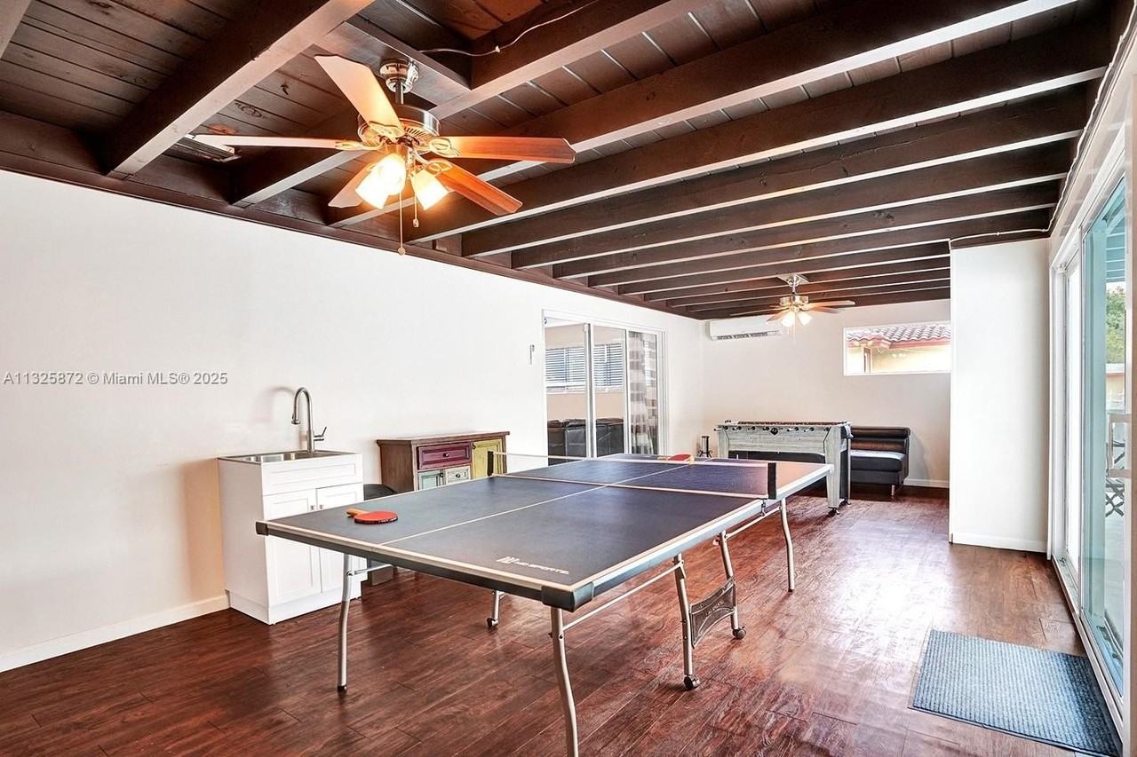 1018 Adams St - Photo 7 of 47