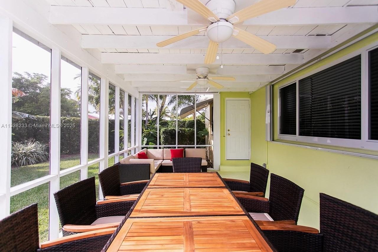 809 S 17th Ave - Photo 6 of 45