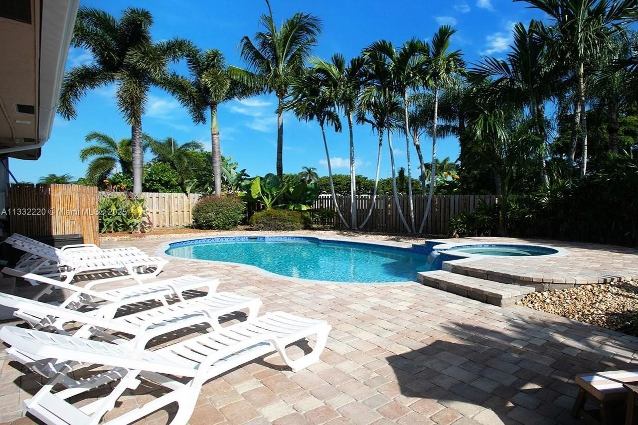 333 Se 3rd Ave - Photo 3 of 35