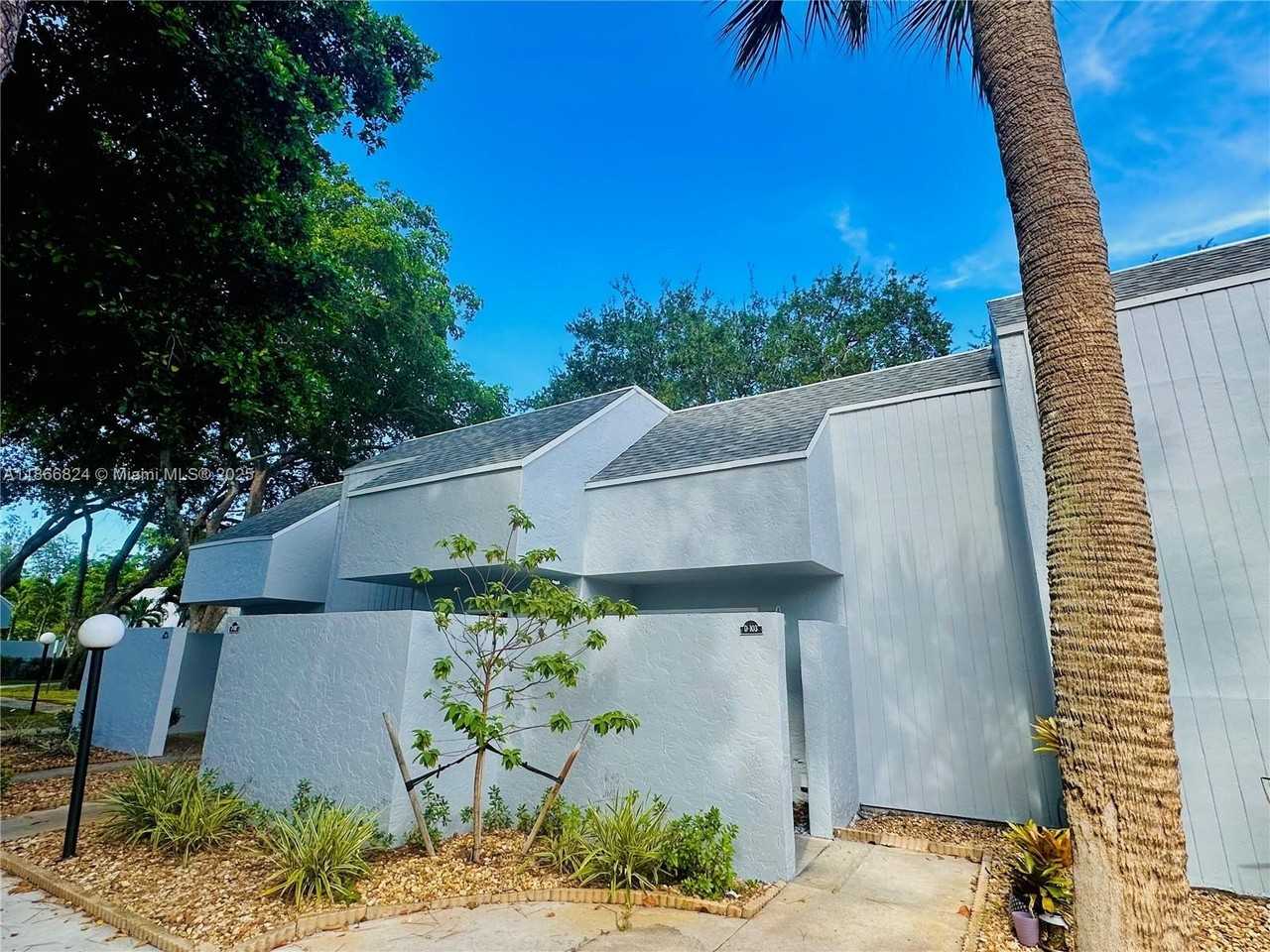 33 Deer Creek Rd #D103 - Photo 2 of 28