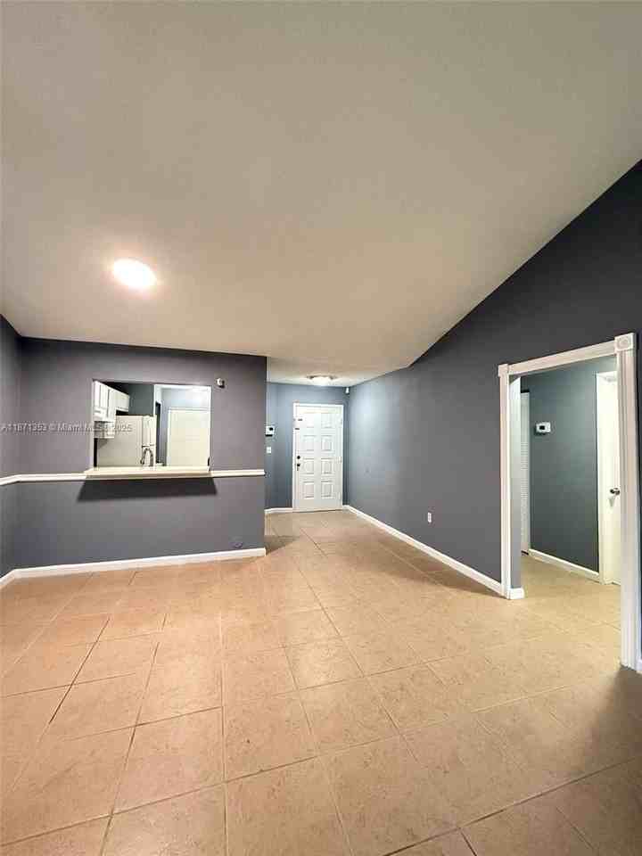 4057 Nw 90th Ave #4057 - Photo 4 of 13