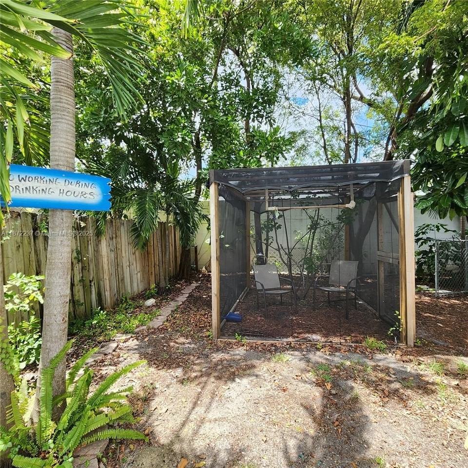 1940 Ne 31st Ct - Photo 7 of 45