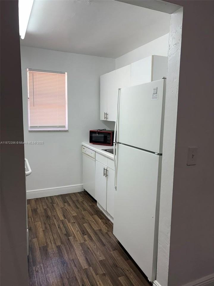 450 Southwest 2nd Avenue #2040 - Photo 2 of 9