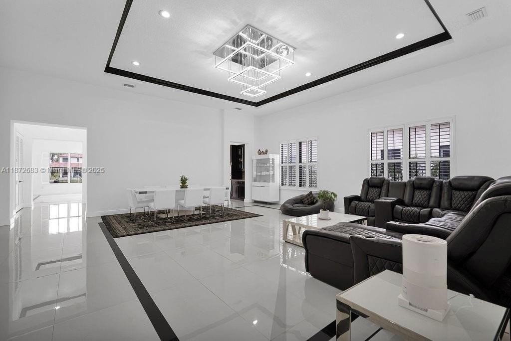 2952 Northwest 84th Terrace - Photo 3 of 43