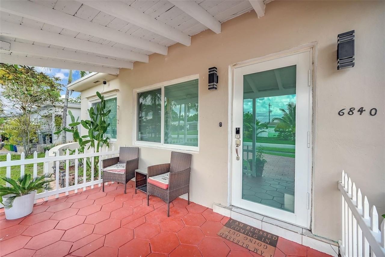 6840 Sw 26th Ct - Photo 2 of 38