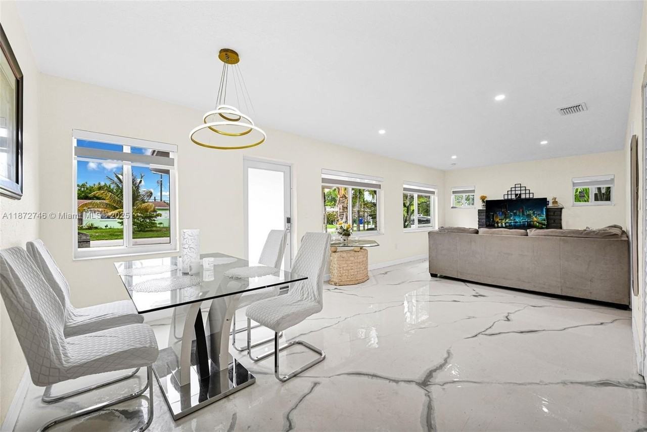 6840 Sw 26th Ct - Photo 3 of 38