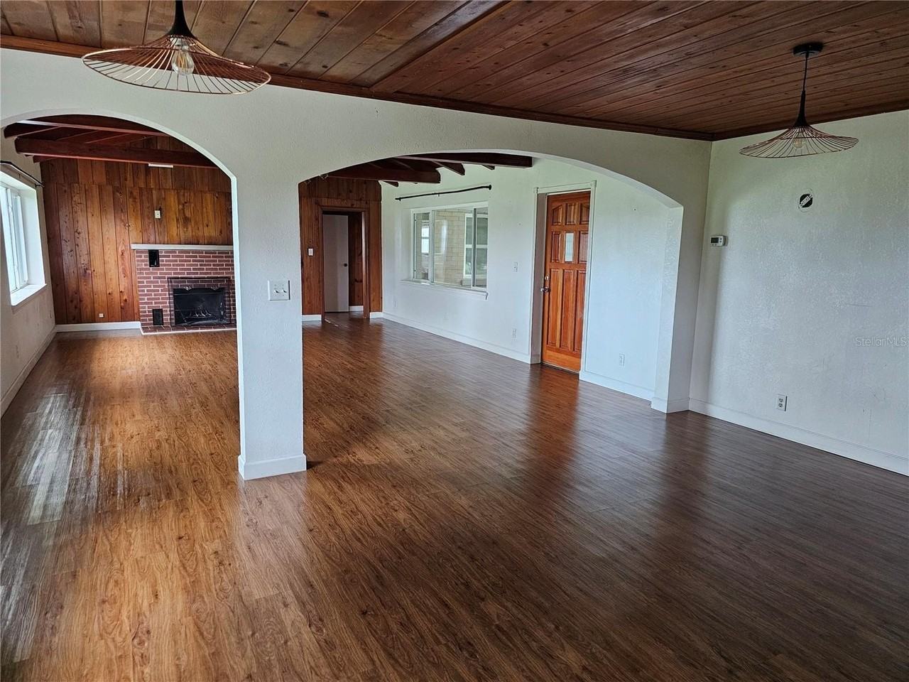 18228 Kirk Island Rd #A - Photo 5 of 20