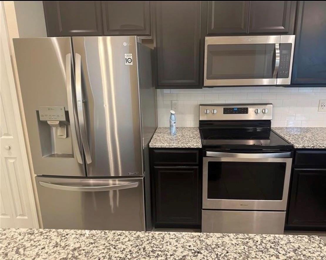 4851 Cliveden Loop - Photo 4 of 24