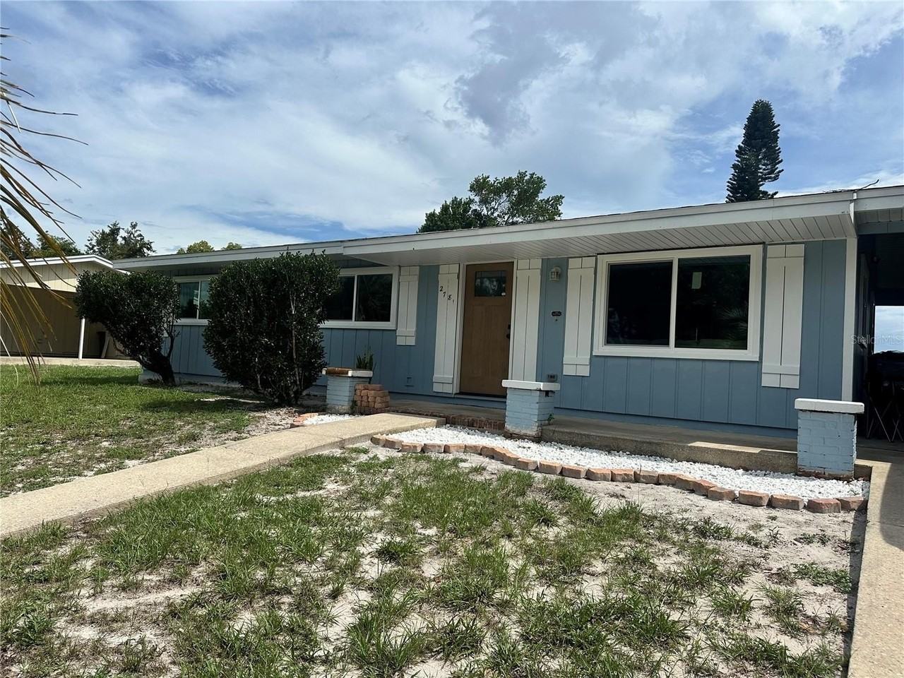 2781 Fulford St - Photo 3 of 32