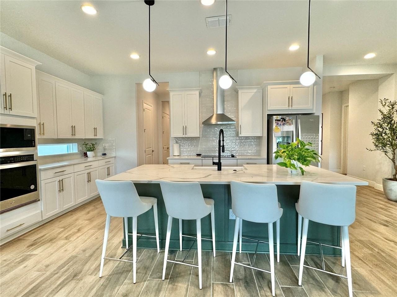 13109 Mcmillan Dr - Photo 5 of 50