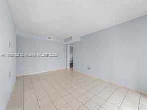 1820 W 53rd St - Photo 7 of 8