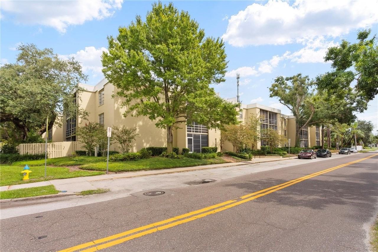 2302 S Manhattan Ave #115 - Photo 3 of 31