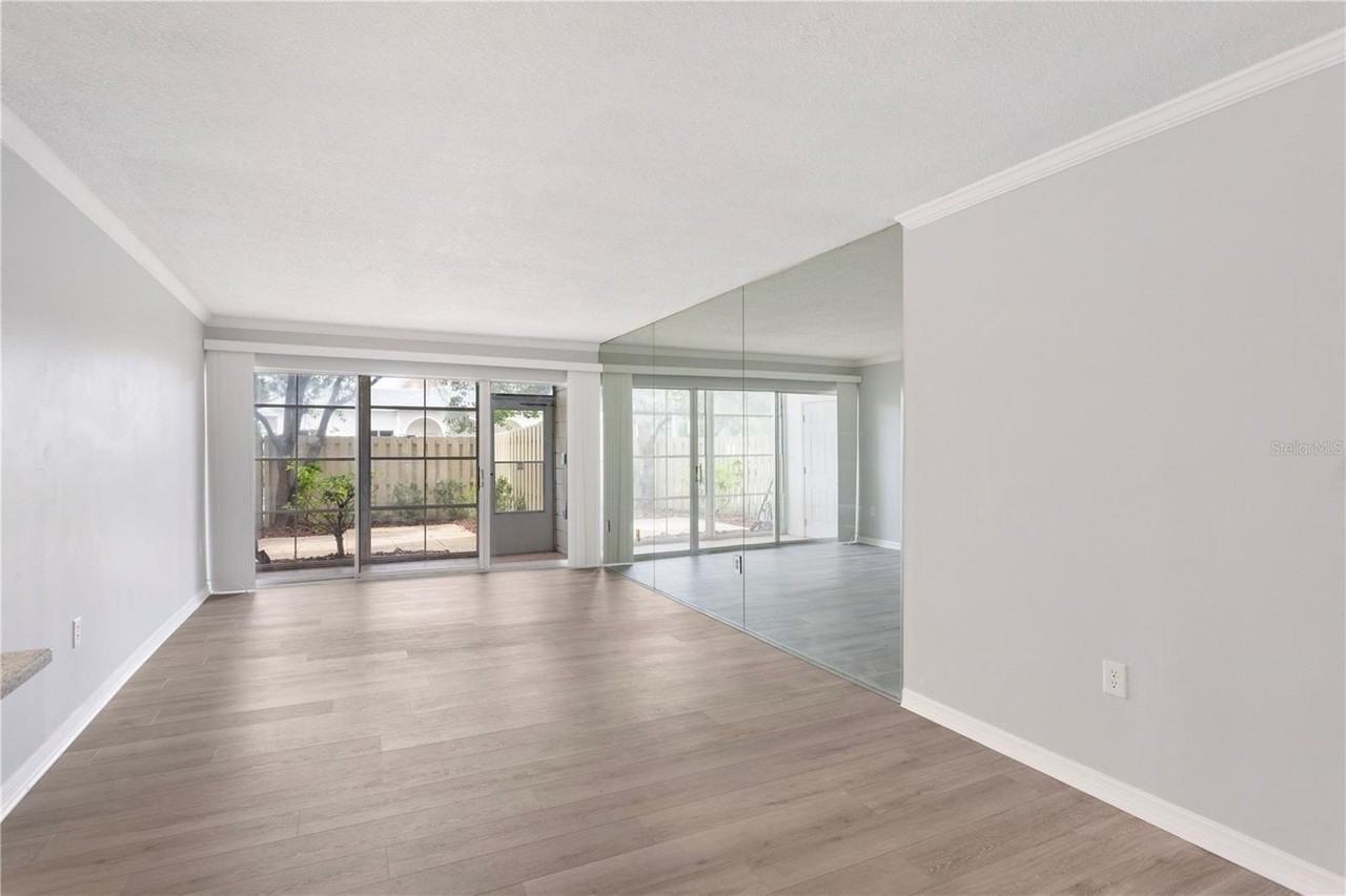 2302 S Manhattan Ave #115 - Photo 7 of 31