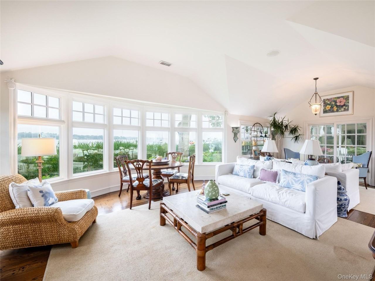 21 Secor Dr - Photo 4 of 22