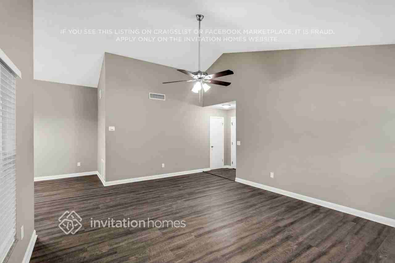 11911 Hickorynut Dr - Photo 2 of 26