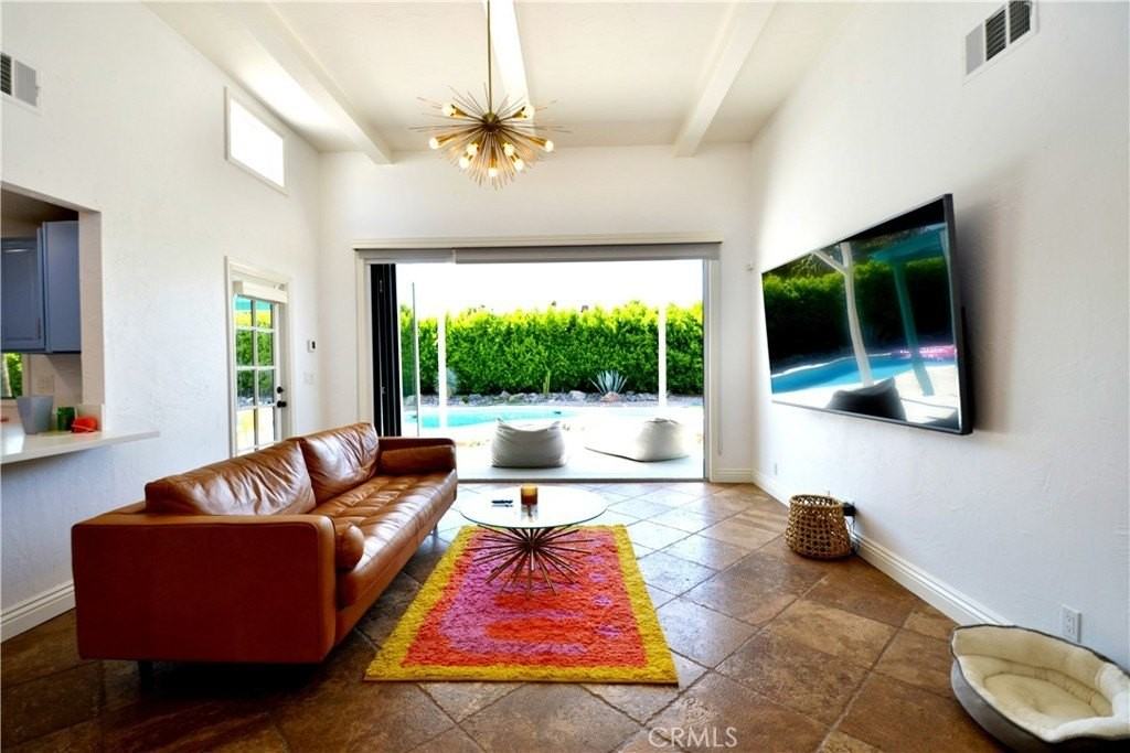 2375 N San Antonio Rd - Photo 7 of 36