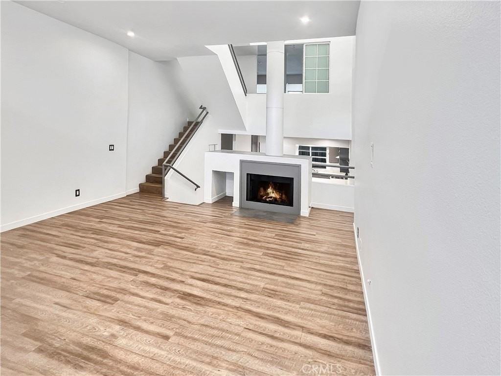 2408 34th Street #6 - Photo 5 of 27