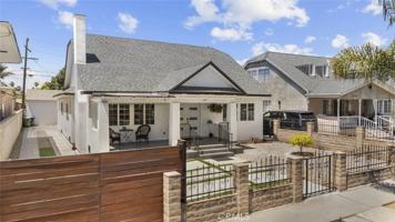 featured image of 1727 N Kenmore Ave