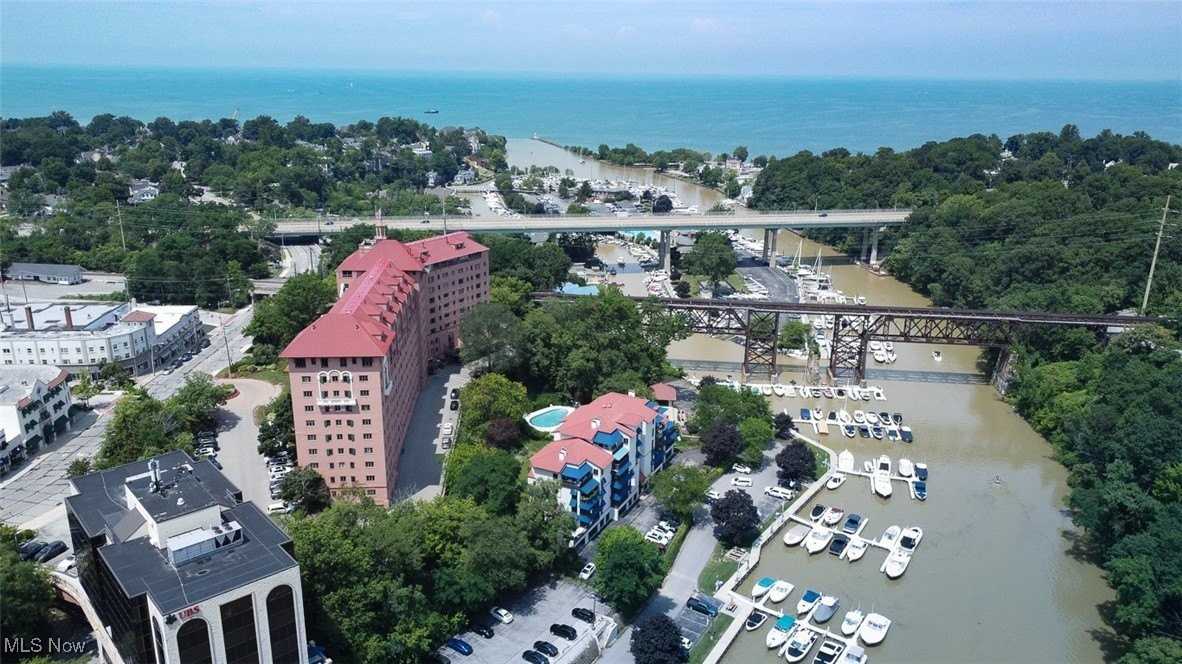 19000 Lake Road #815