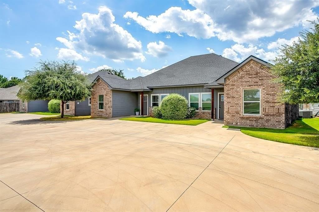 2706 James Rd - Photo 4 of 23