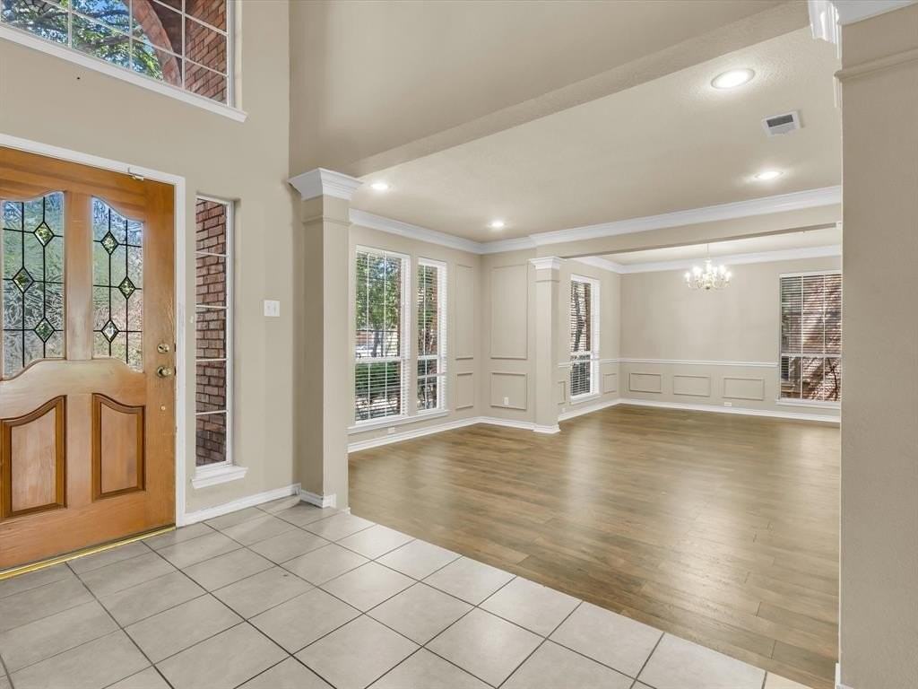 2735 Brookside Ln - Photo 5 of 19