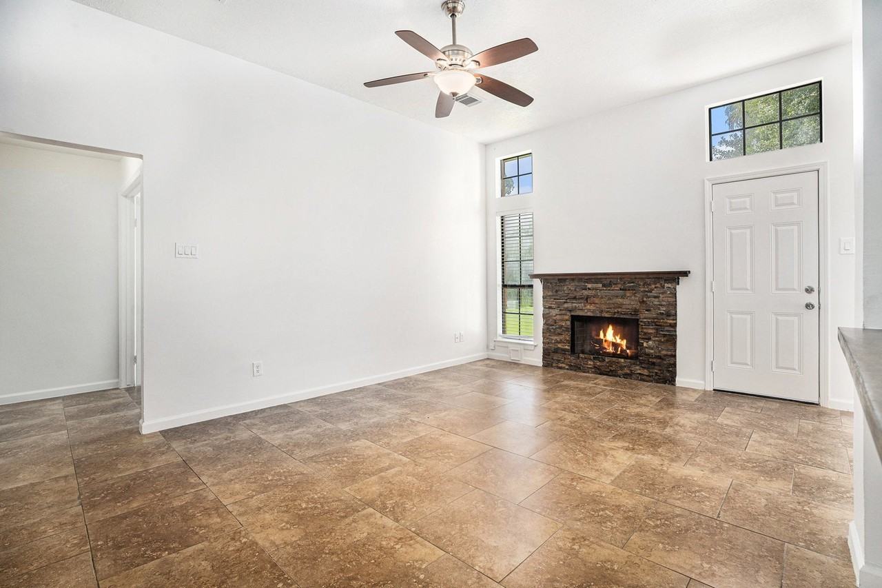 1719 Dogwood Brook Trl - Photo 4 of 17