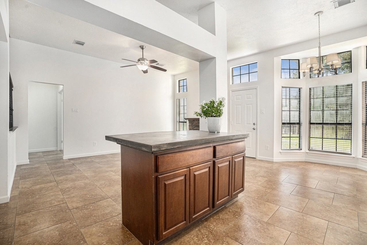 1719 Dogwood Brook Trl - Photo 7 of 17