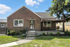 featured image of 179 Cortland Ave