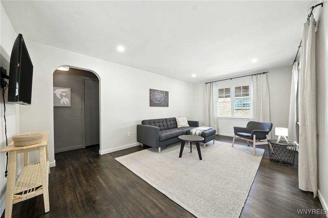 179 Cortland Ave - Photo 2 of 34