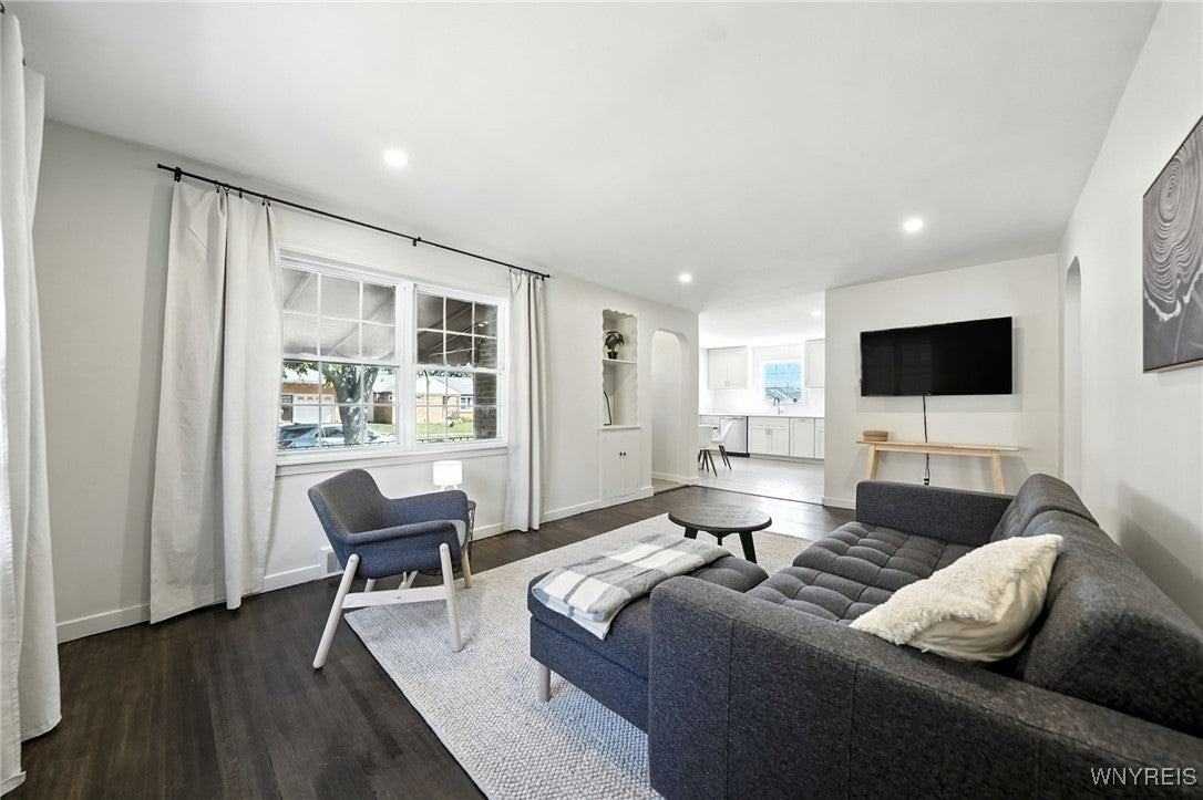 179 Cortland Ave - Photo 5 of 34