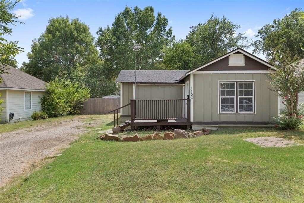 1103 1st Ave - Photo 2 of 24