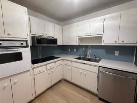 400 Kings Point Dr #316 - Photo 1 of 1