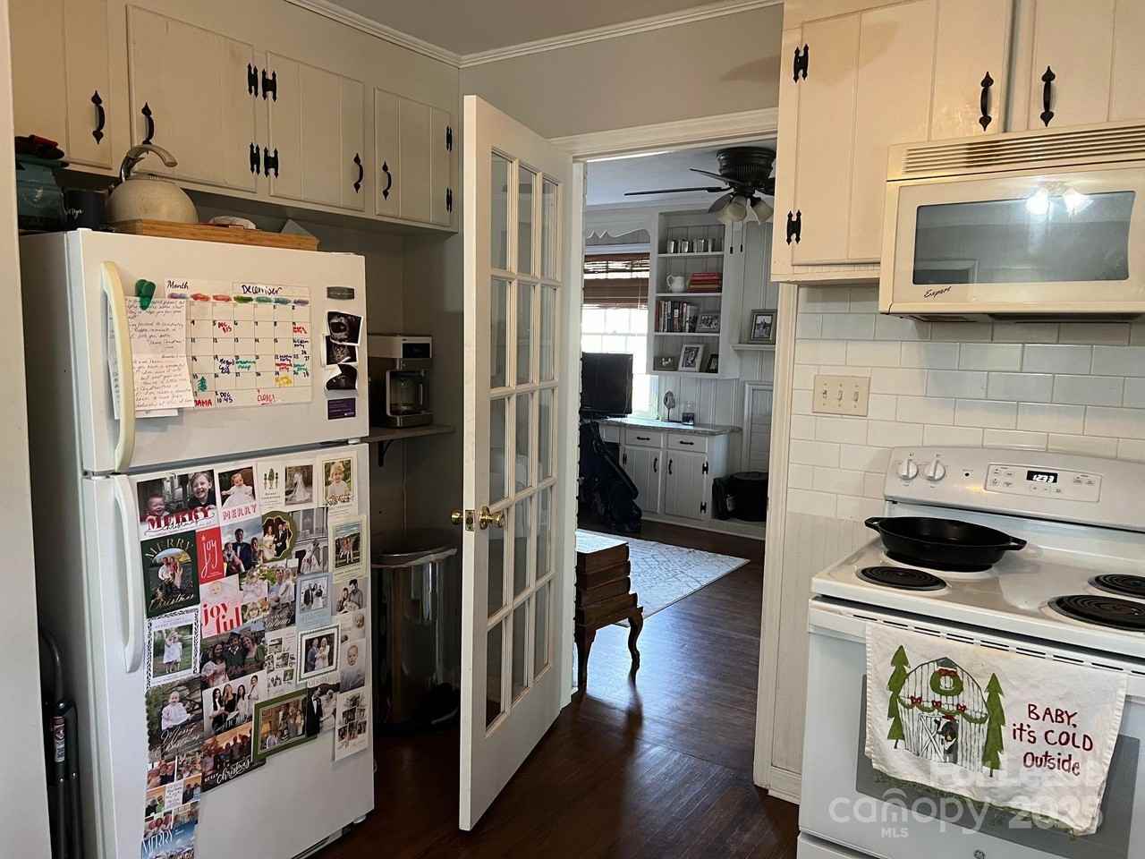 5531 Farmbrook Dr - Photo 6 of 19