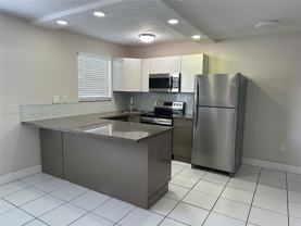 1975 Ne 135th St #3E - Photo 1 of 1