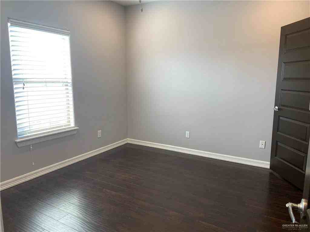 1300 E Daffodil - Photo 6 of 11