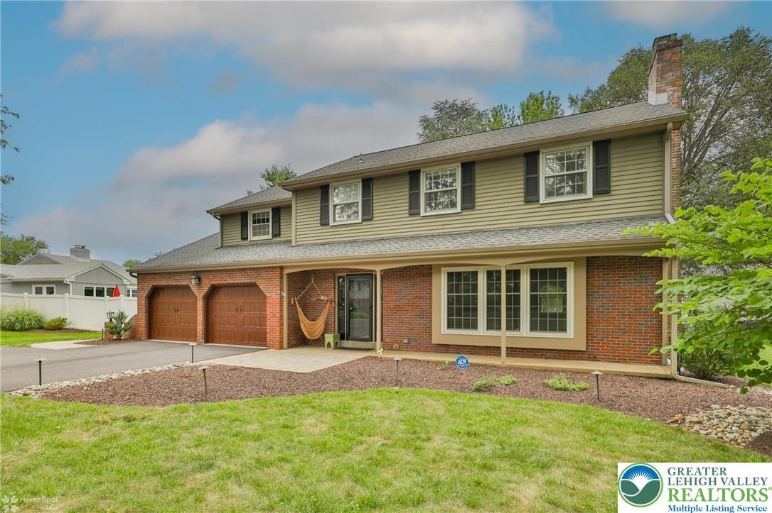 1180 Clearwood Dr - Photo 3 of 22