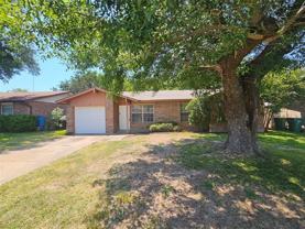 736 Lisa Ln - Photo 1 of 1
