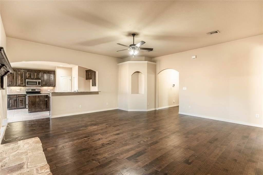 116 Acadia Ln - Photo 3 of 17