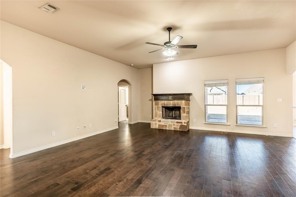 116 Acadia Ln - Photo 4 of 17