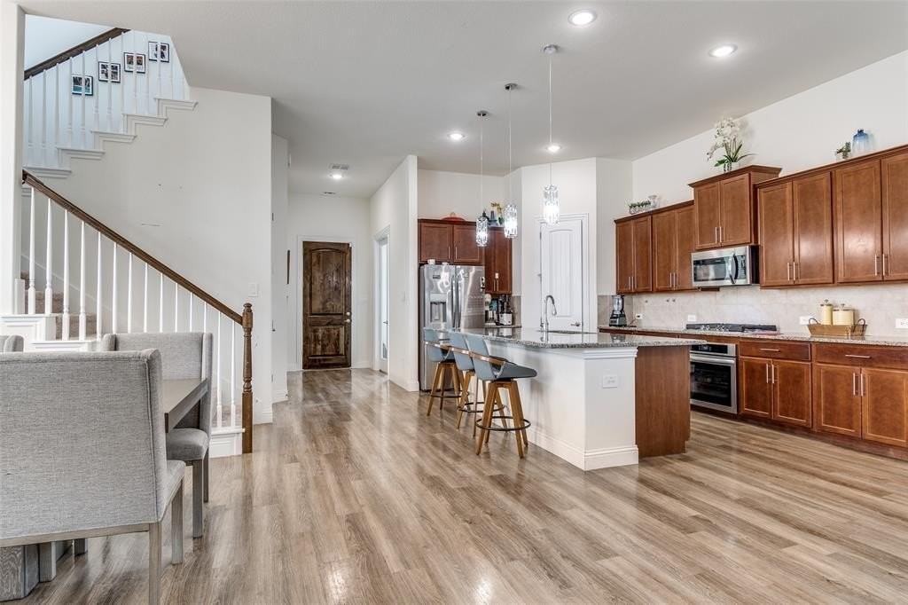 1521 Buckeye Trl - Photo 6 of 28