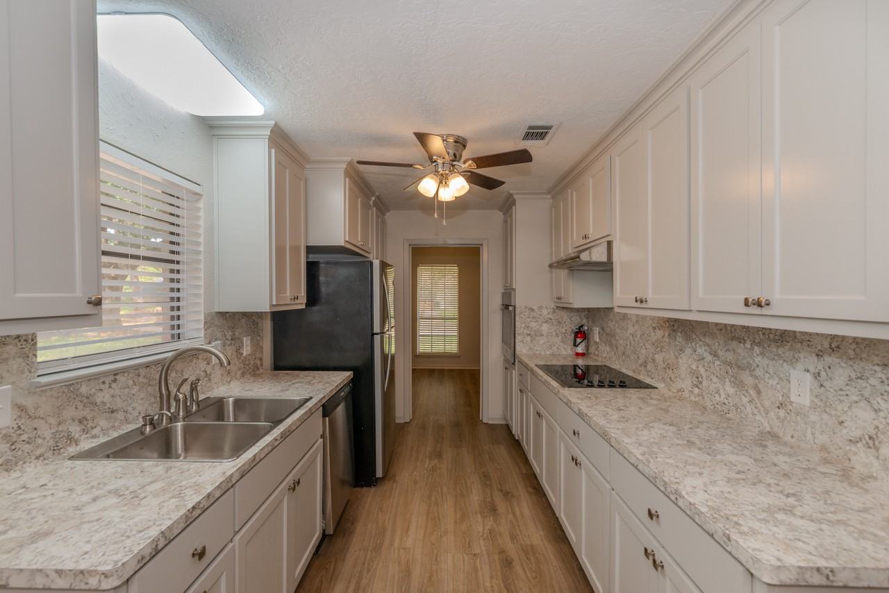 1185 Brandywine St - Photo 7 of 29