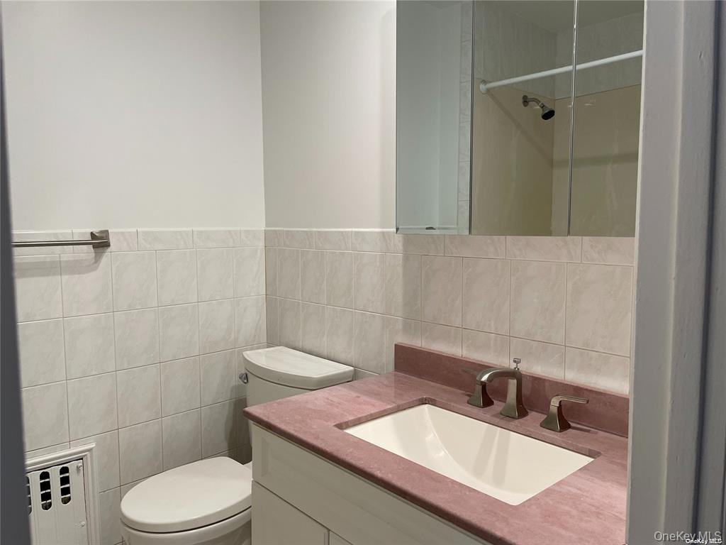 4321 212th St - Photo 6 of 11