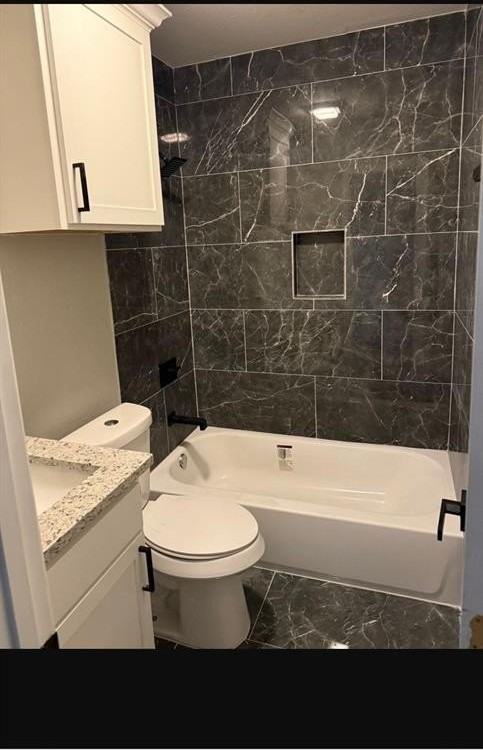 219 Se 13th St #4 - Photo 4 of 5