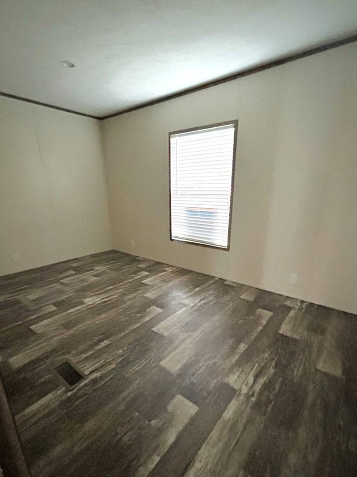 575 Payne Crk #126 - Photo 7 of 8