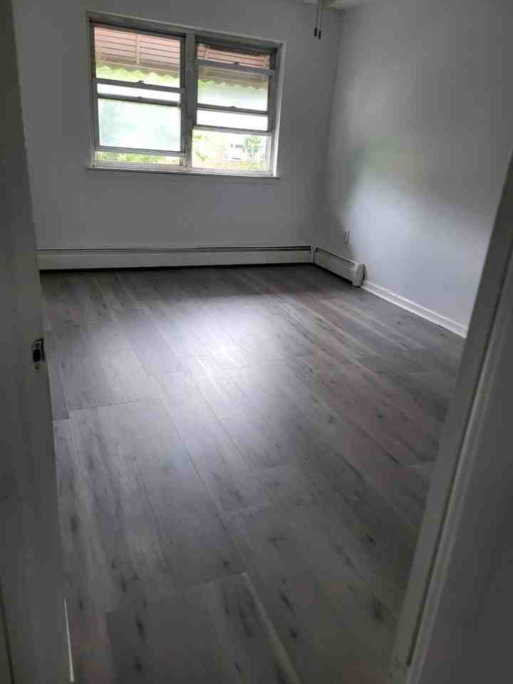 726 Soundview Ave #3 - Photo 7 of 10