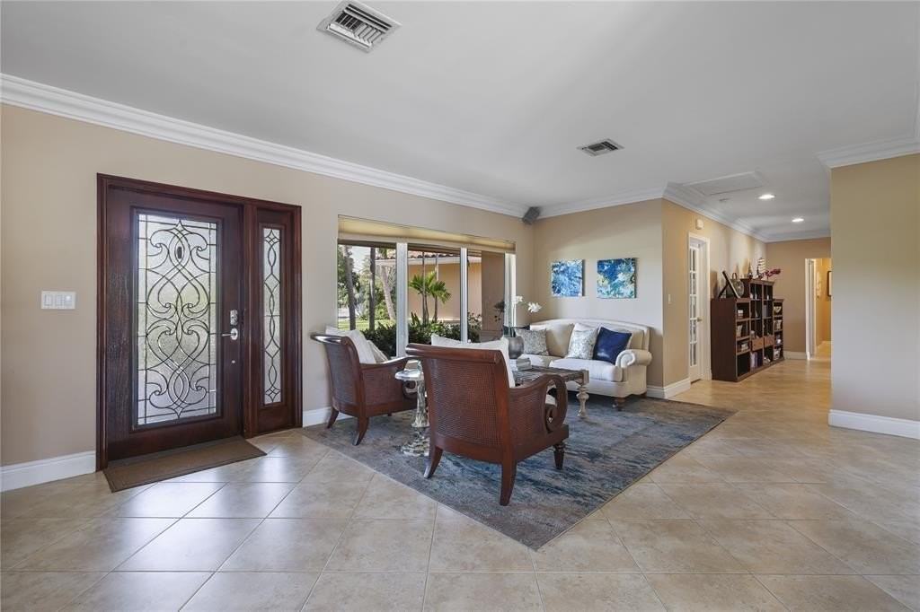 1925 Coral Gardens Dr - Photo 5 of 36