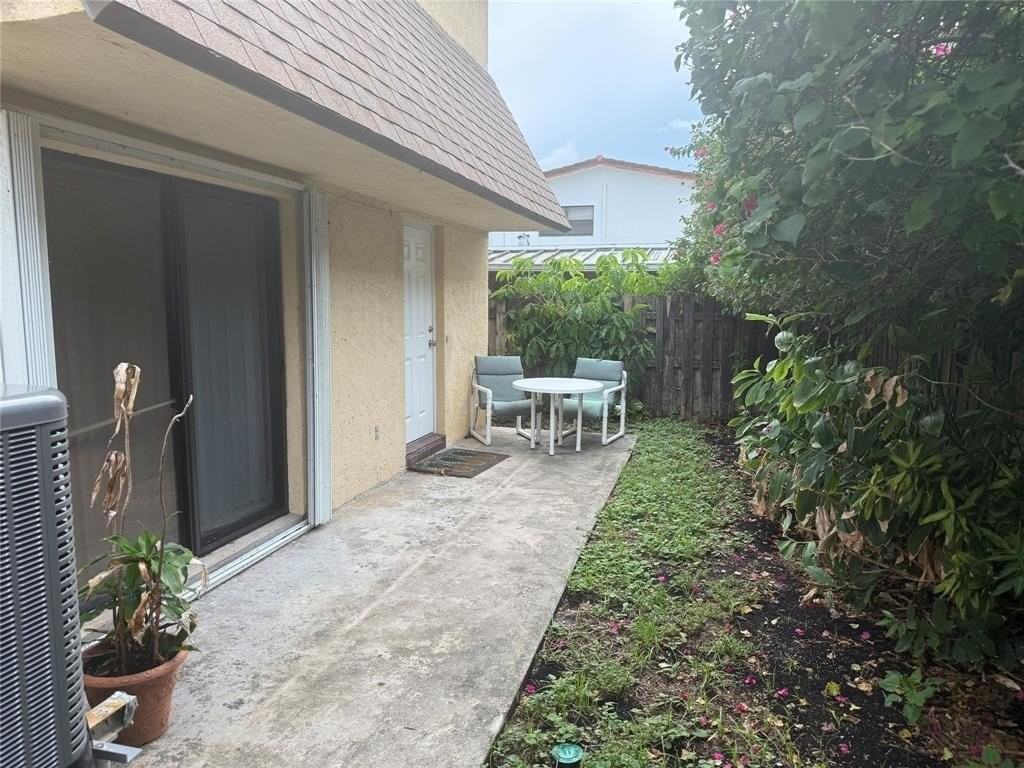 347 Elm St - Photo 2 of 15